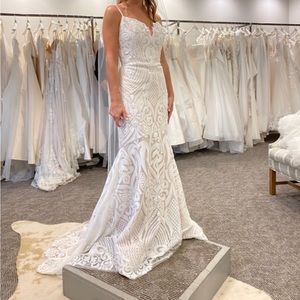 Hayley Paige Wedding Dress, Brand New, unaltered, never worn